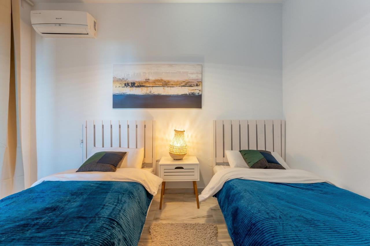 Benalmadena Beachfront Retreat Big Balcony And City Sea Views Benalmádena Exterior foto