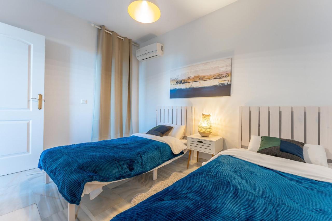 Benalmadena Beachfront Retreat Big Balcony And City Sea Views Benalmádena Exterior foto